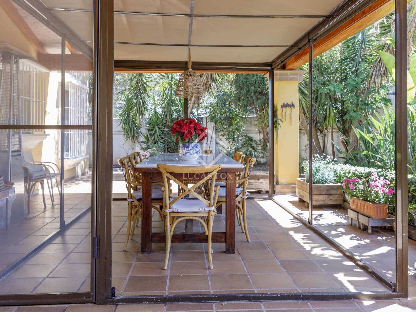 5 soveværelse Finca/Landehus til salg i Betera med swimmingpool garage - € 1.500.000 (Ref: 8341826)