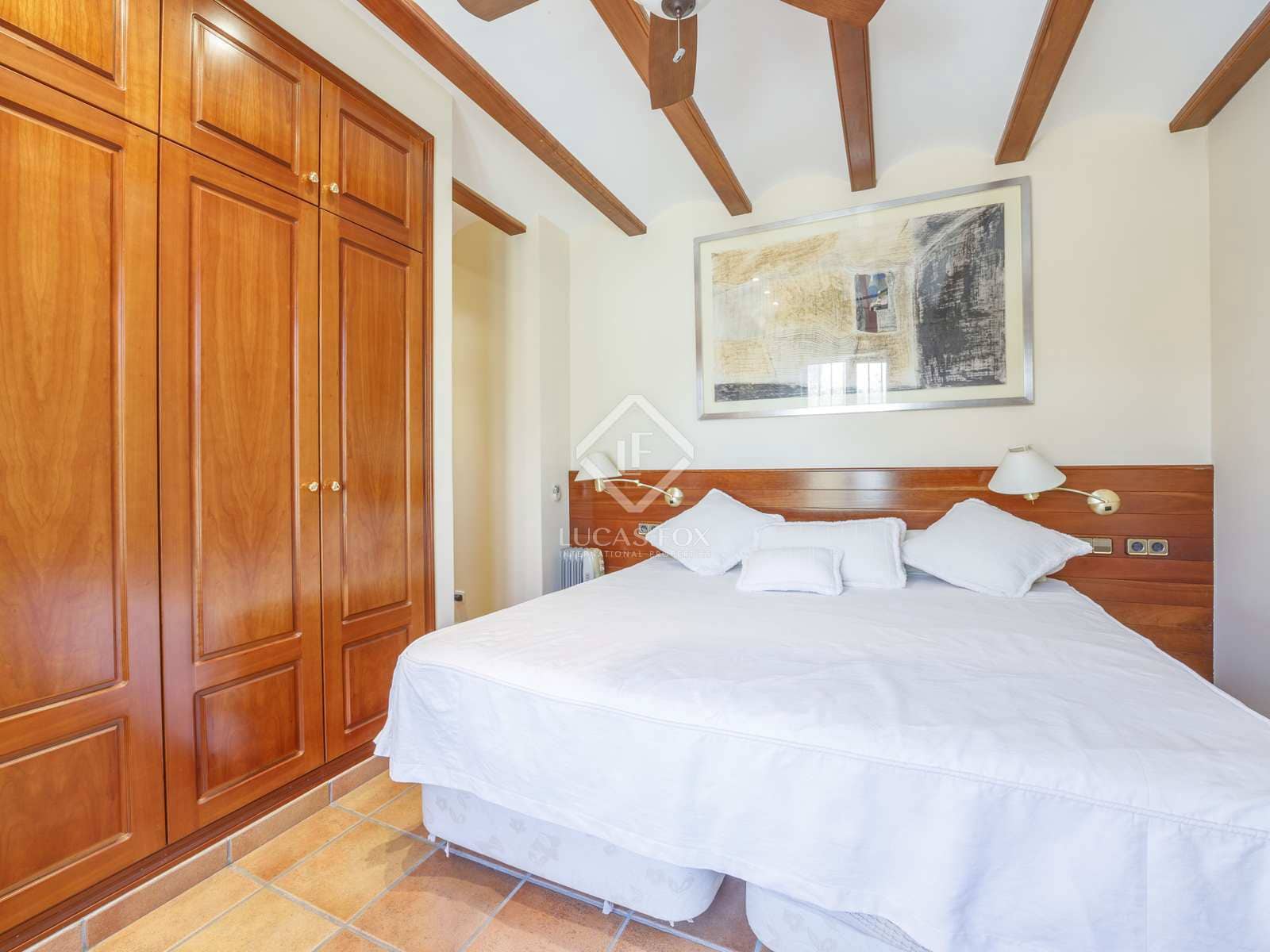 5 soveværelse Finca/Landehus til salg i Betera med swimmingpool garage - € 1.500.000 (Ref: 8341826)