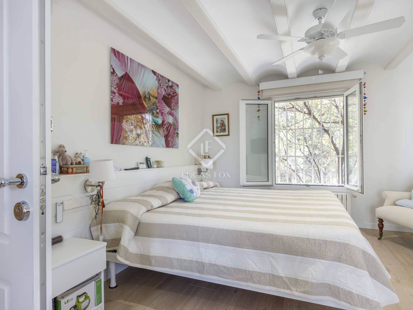 5 soveværelse Finca/Landehus til salg i Betera med swimmingpool garage - € 1.500.000 (Ref: 8341826)