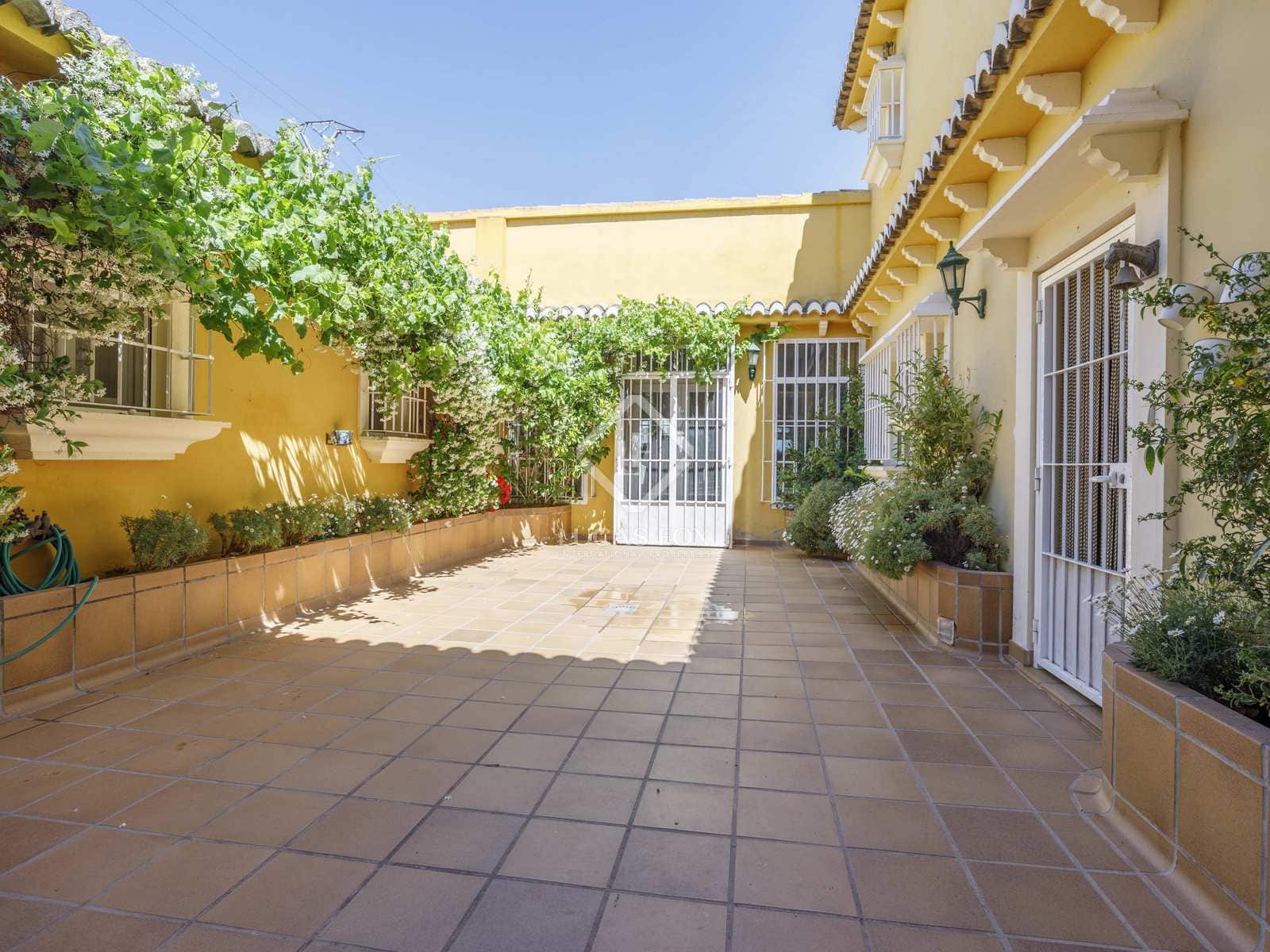 5 soveværelse Finca/Landehus til salg i Betera med swimmingpool garage - € 1.500.000 (Ref: 8341826)