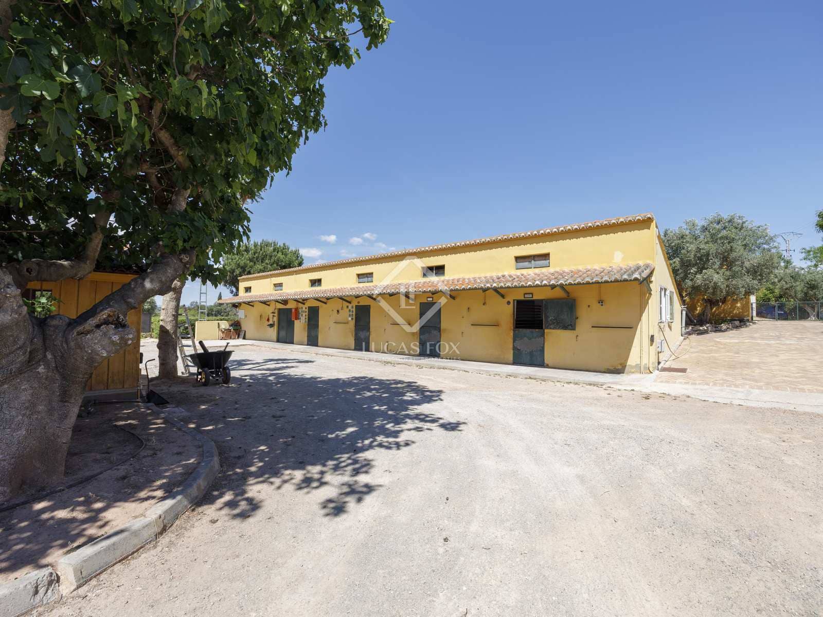 5 soveværelse Finca/Landehus til salg i Betera med swimmingpool garage - € 1.500.000 (Ref: 8341826)