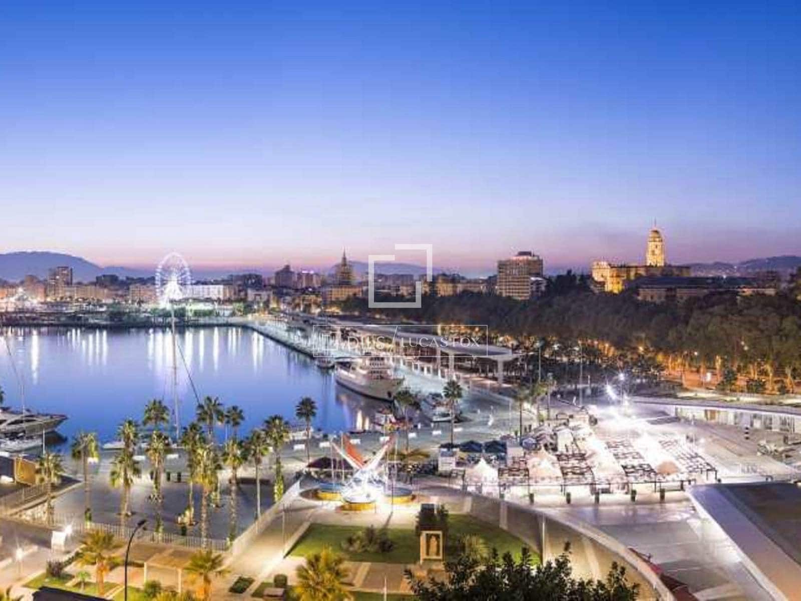 2 slaapkamer Appartement te koop in Malaga stad met garage - € 880.000 (Ref: 8343622)