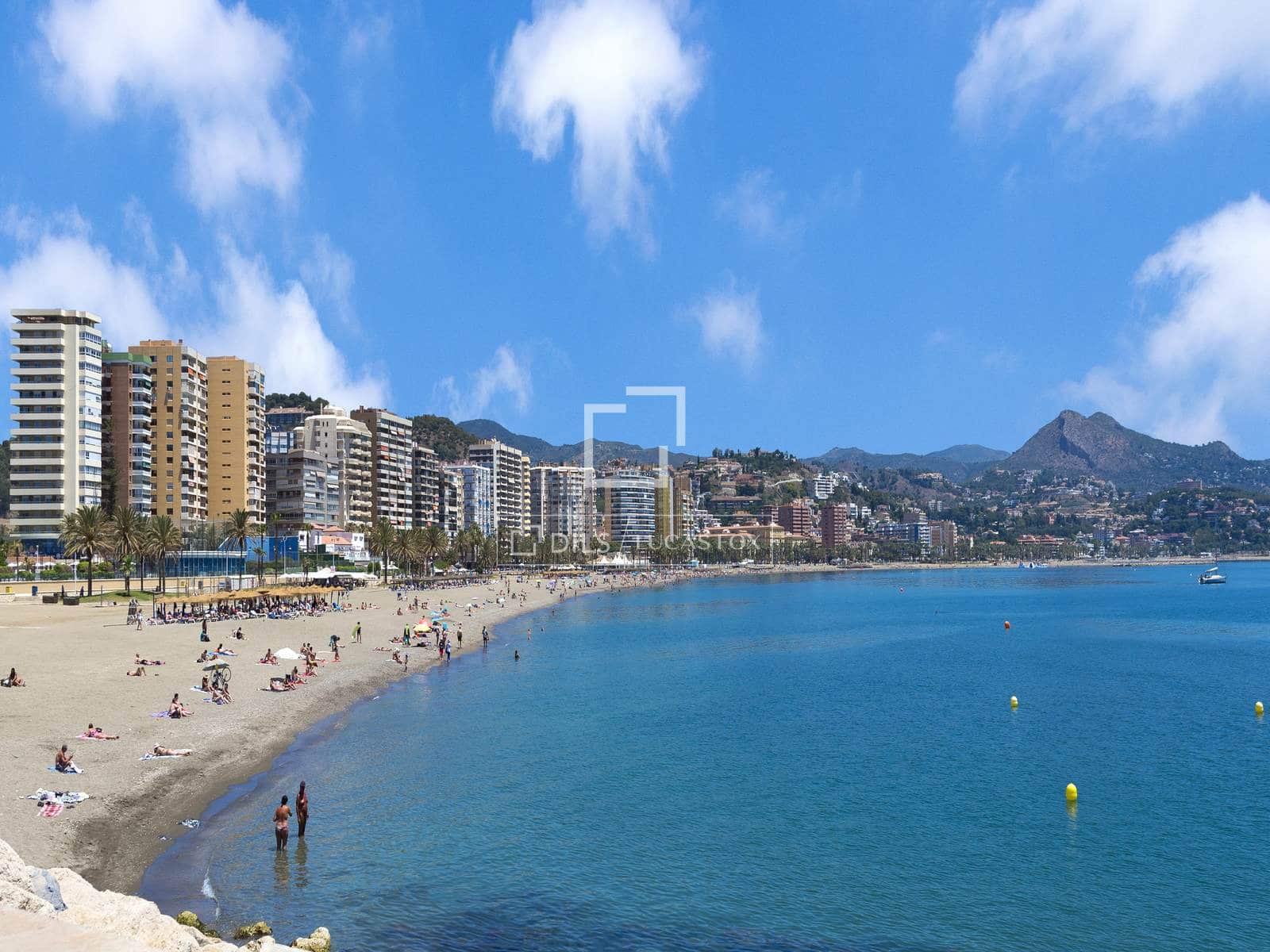 2 slaapkamer Appartement te koop in Malaga stad met garage - € 880.000 (Ref: 8343622)