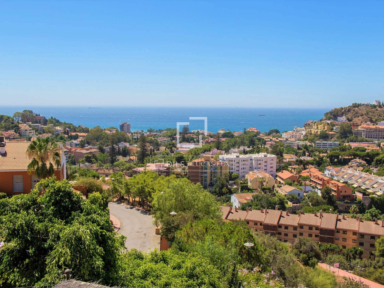 2 slaapkamer Appartement te koop in Malaga stad met garage - € 880.000 (Ref: 8343622)