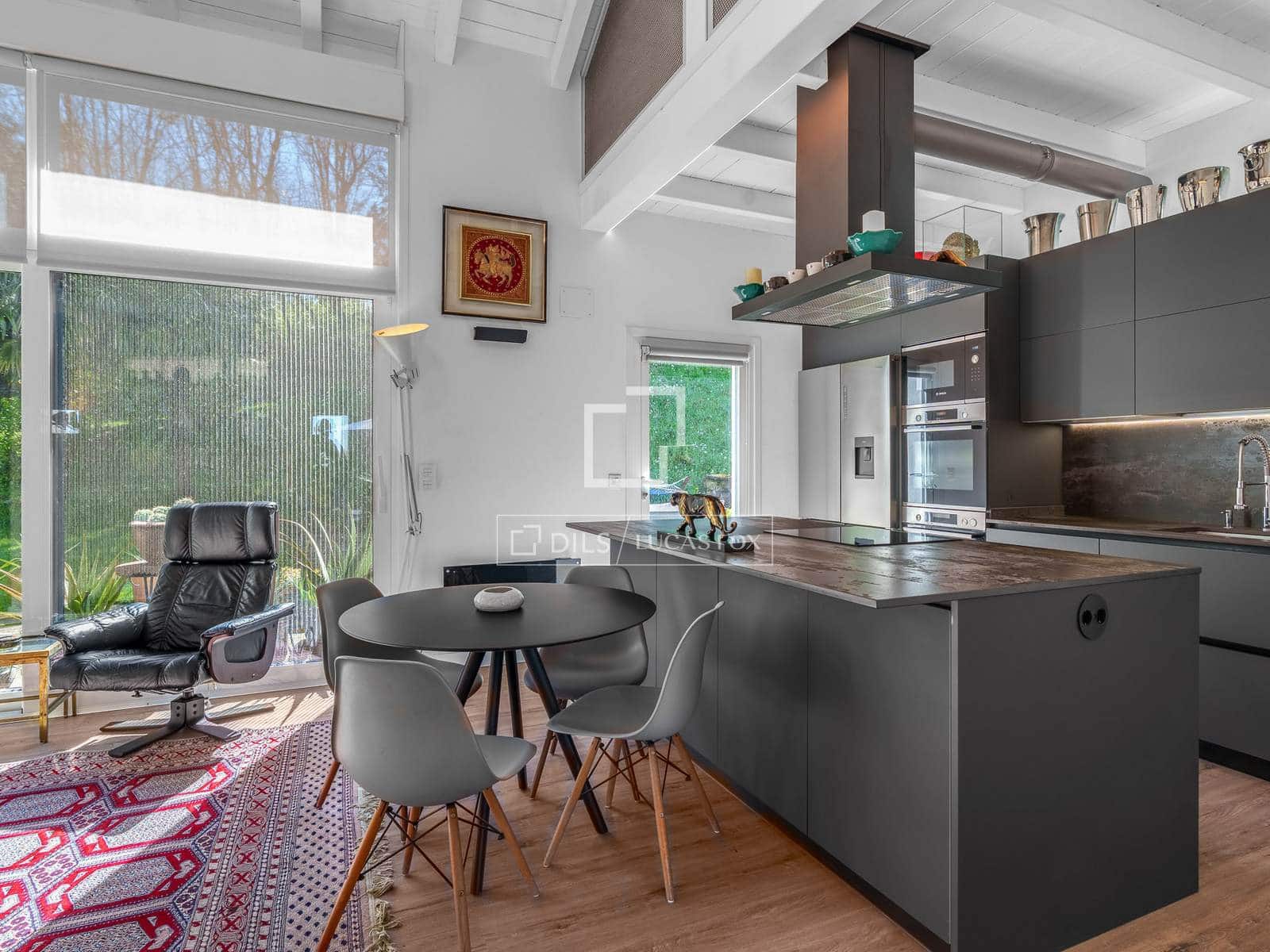 2 bedroom Finca/Country House for sale in Donostia-San Sebastian with garage - € 700,000 (Ref: 8343624)