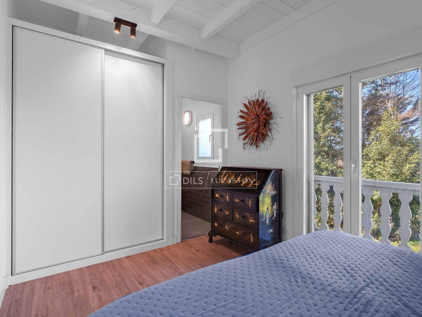 2 bedroom Finca/Country House for sale in Donostia-San Sebastian with garage - € 700,000 (Ref: 8343624)