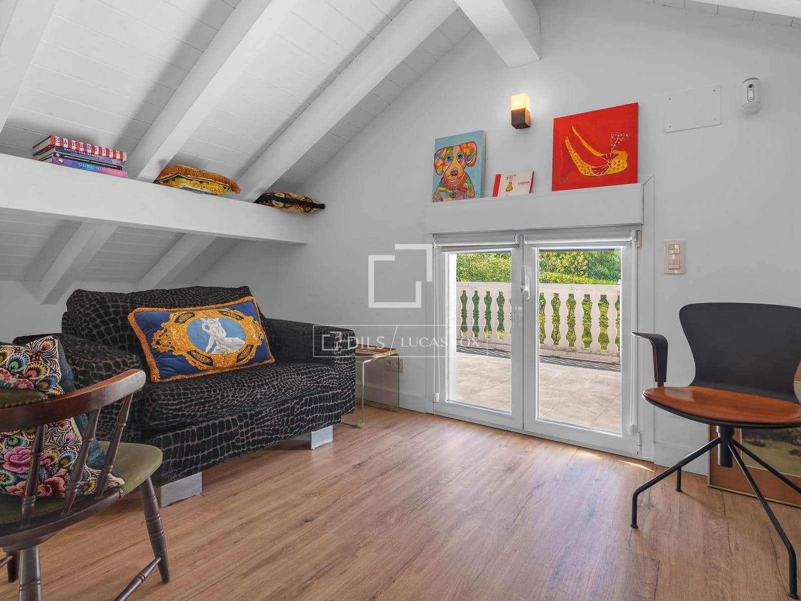 2 bedroom Finca/Country House for sale in Donostia-San Sebastian with garage - € 700,000 (Ref: 8343624)