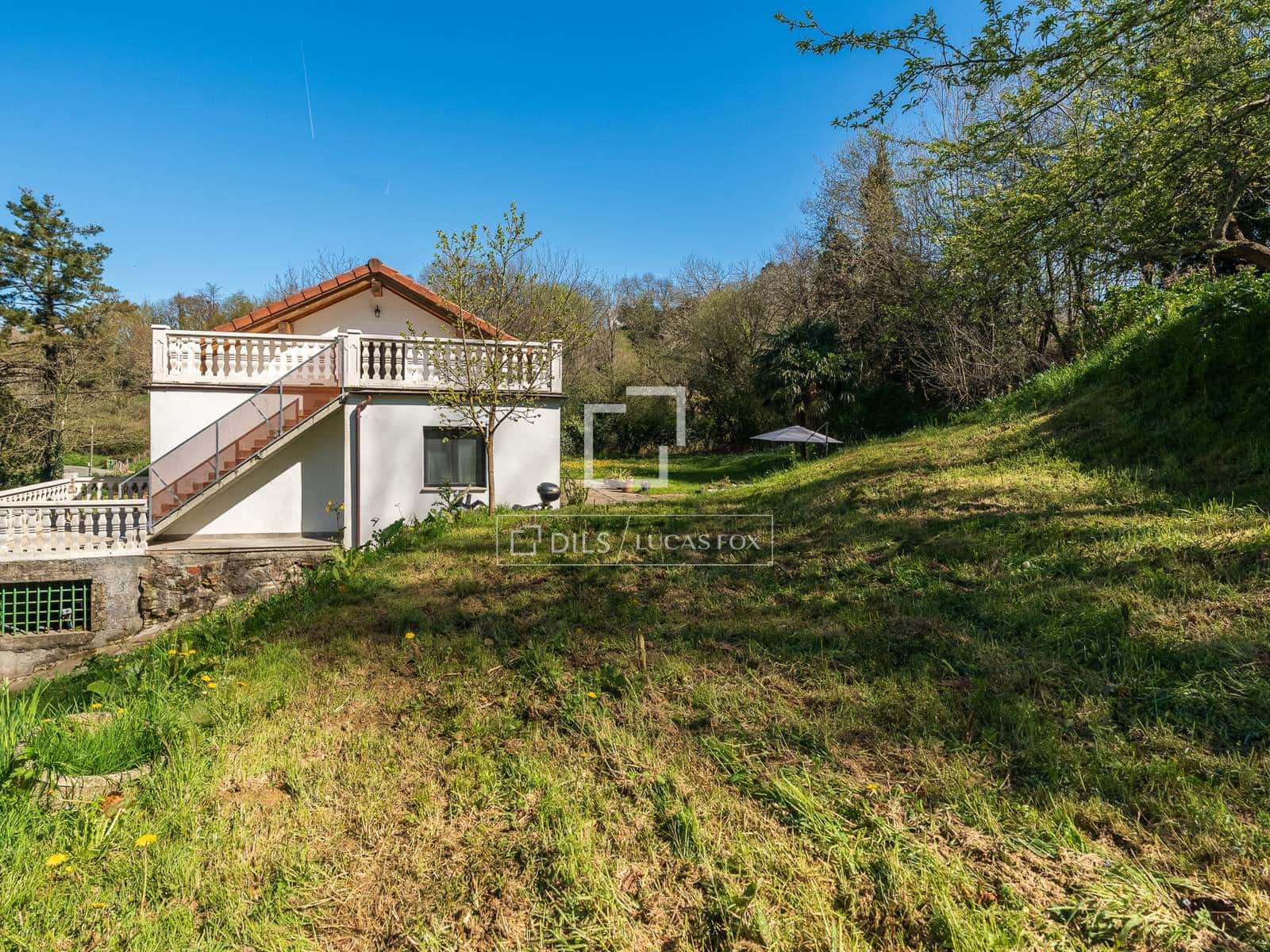 2 bedroom Finca/Country House for sale in Donostia-San Sebastian with garage - € 700,000 (Ref: 8343624)