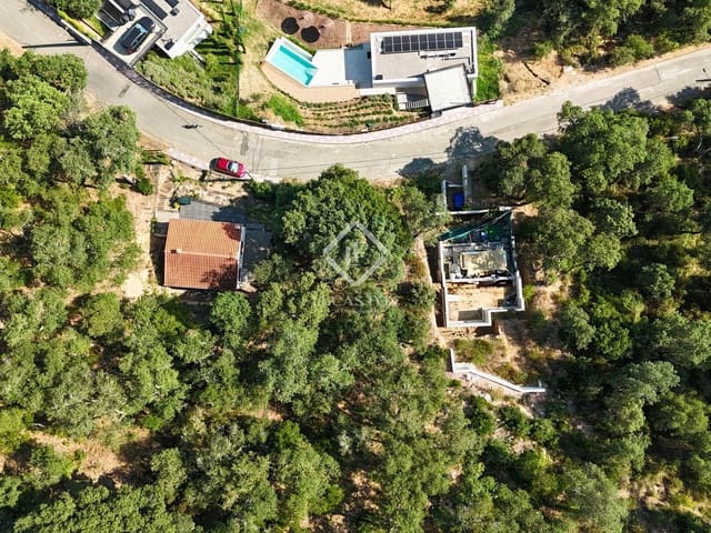 Building Plot for sale in Santa Cristina d'Aro - € 110,000 (Ref: 8346745)