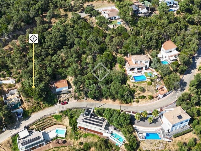 Building Plot for sale in Santa Cristina d'Aro - € 110,000 (Ref: 8346745)