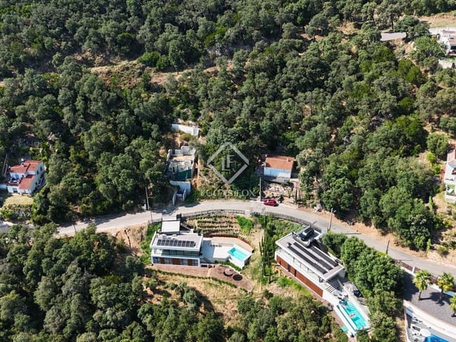 Building Plot for sale in Santa Cristina d'Aro - € 110,000 (Ref: 8346745)