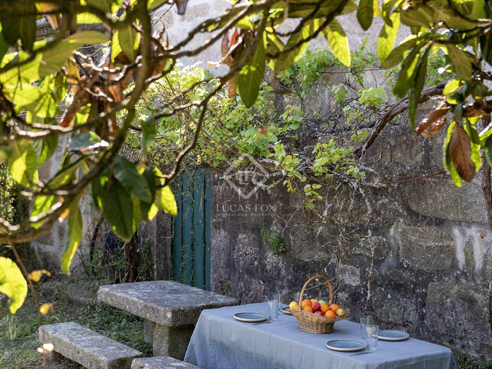 3 bedroom Finca/Country House for sale in Tui with pool garage - € 800,000 (Ref: 8349780)