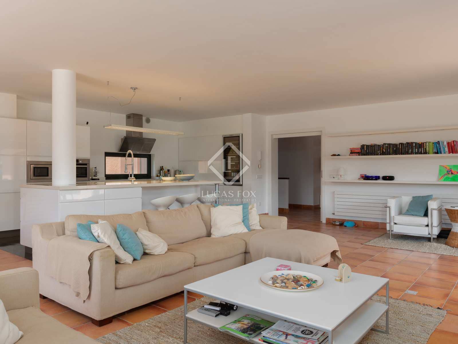 6 soveværelse Villa til salg i Navata med swimmingpool - € 845.000 (Ref: 8350244)