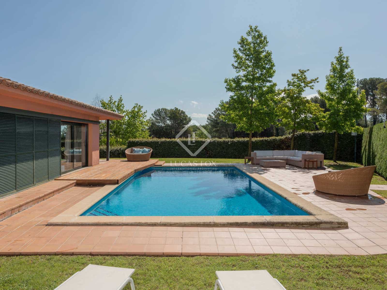 6 soveværelse Villa til salg i Navata med swimmingpool - € 845.000 (Ref: 8350244)