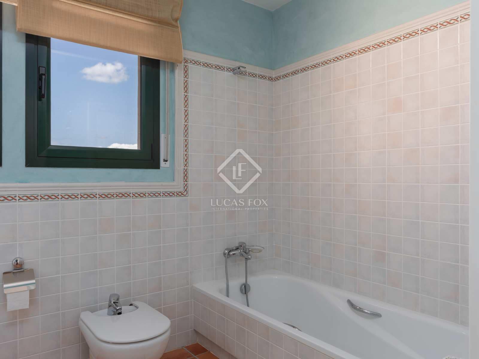 6 soveværelse Villa til salg i Navata med swimmingpool - € 845.000 (Ref: 8350244)