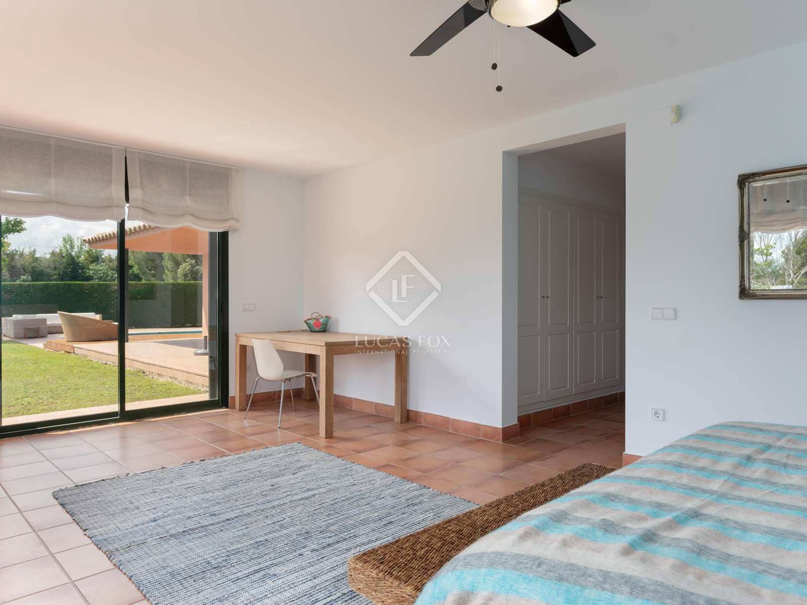 6 soveværelse Villa til salg i Navata med swimmingpool - € 845.000 (Ref: 8350244)