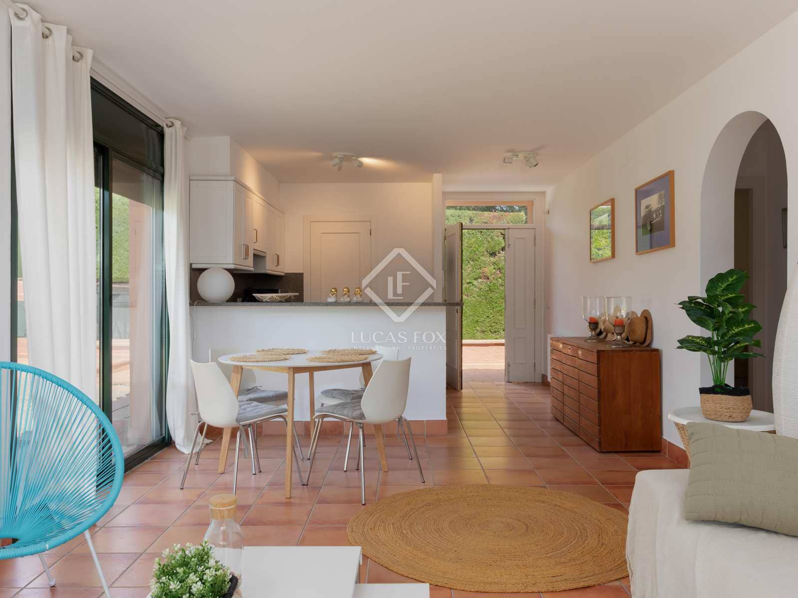 6 soveværelse Villa til salg i Navata med swimmingpool - € 845.000 (Ref: 8350244)