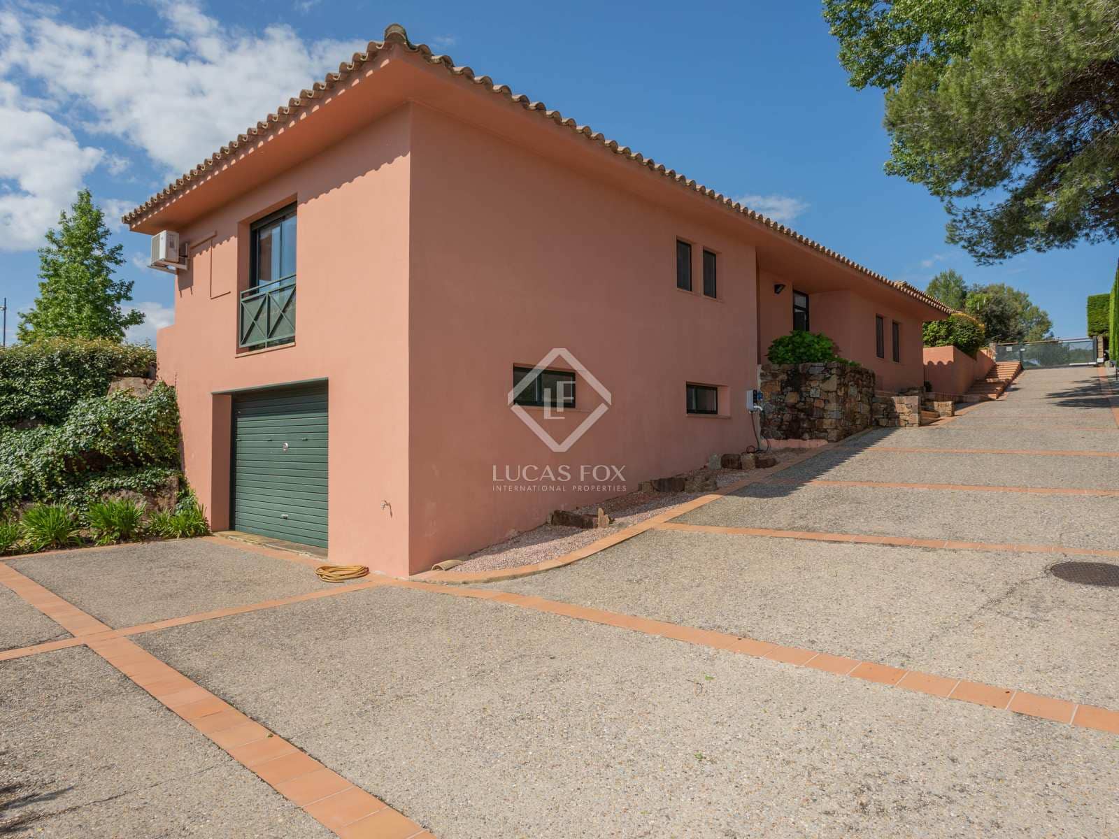 6 soveværelse Villa til salg i Navata med swimmingpool - € 845.000 (Ref: 8350244)