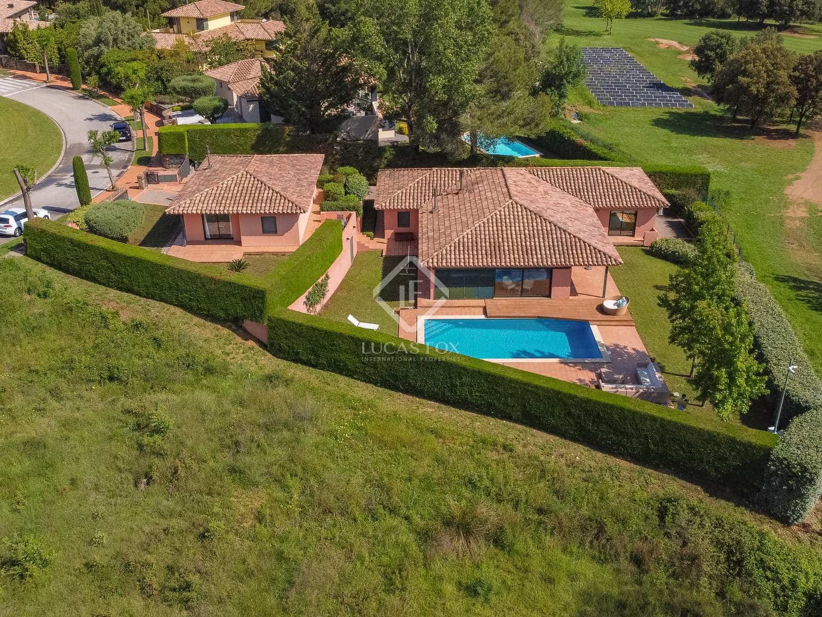 6 soveværelse Villa til salg i Navata med swimmingpool - € 845.000 (Ref: 8350244)