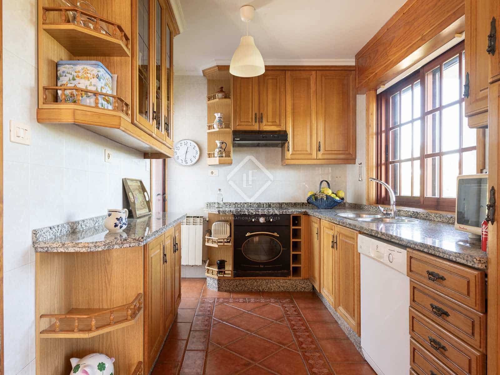 5 soveværelse Villa til salg i Cangas med swimmingpool garage - € 850.000 (Ref: 8353675)