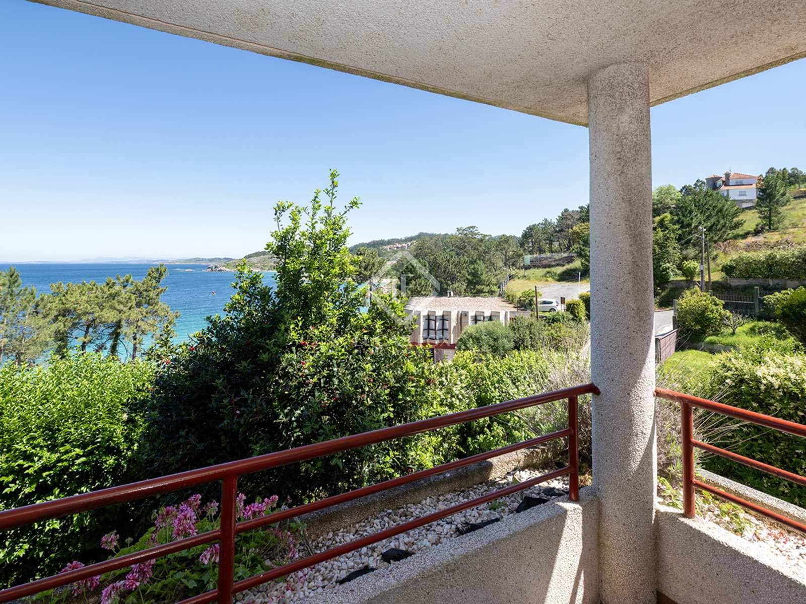 5 soveværelse Villa til salg i Cangas med swimmingpool garage - € 850.000 (Ref: 8353675)