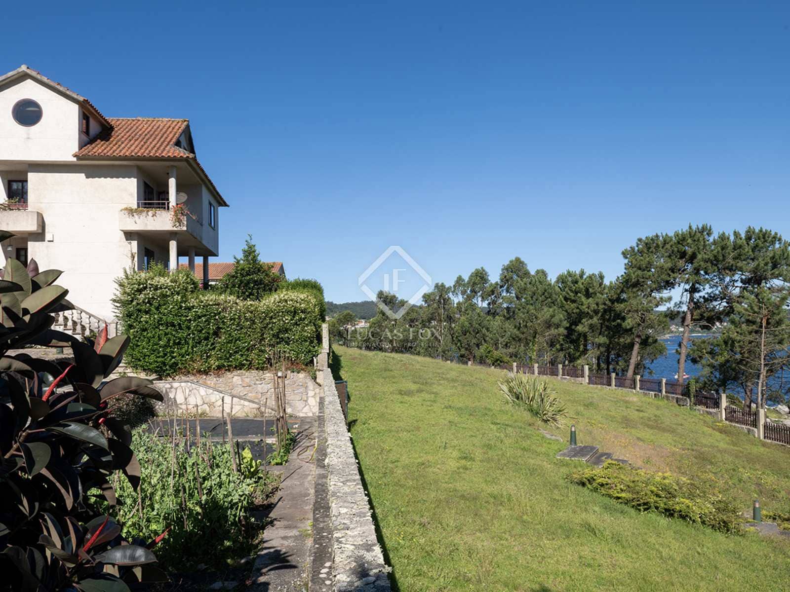 5 soveværelse Villa til salg i Cangas med swimmingpool garage - € 850.000 (Ref: 8353675)