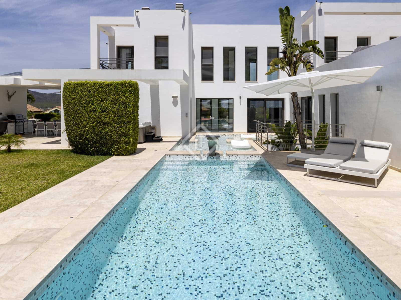 5 makuuhuone Huvila myytävänä paikassa Javea / Xabia mukana uima-altaan 
autotalli - 2 350 000 € (Ref: 8357116)