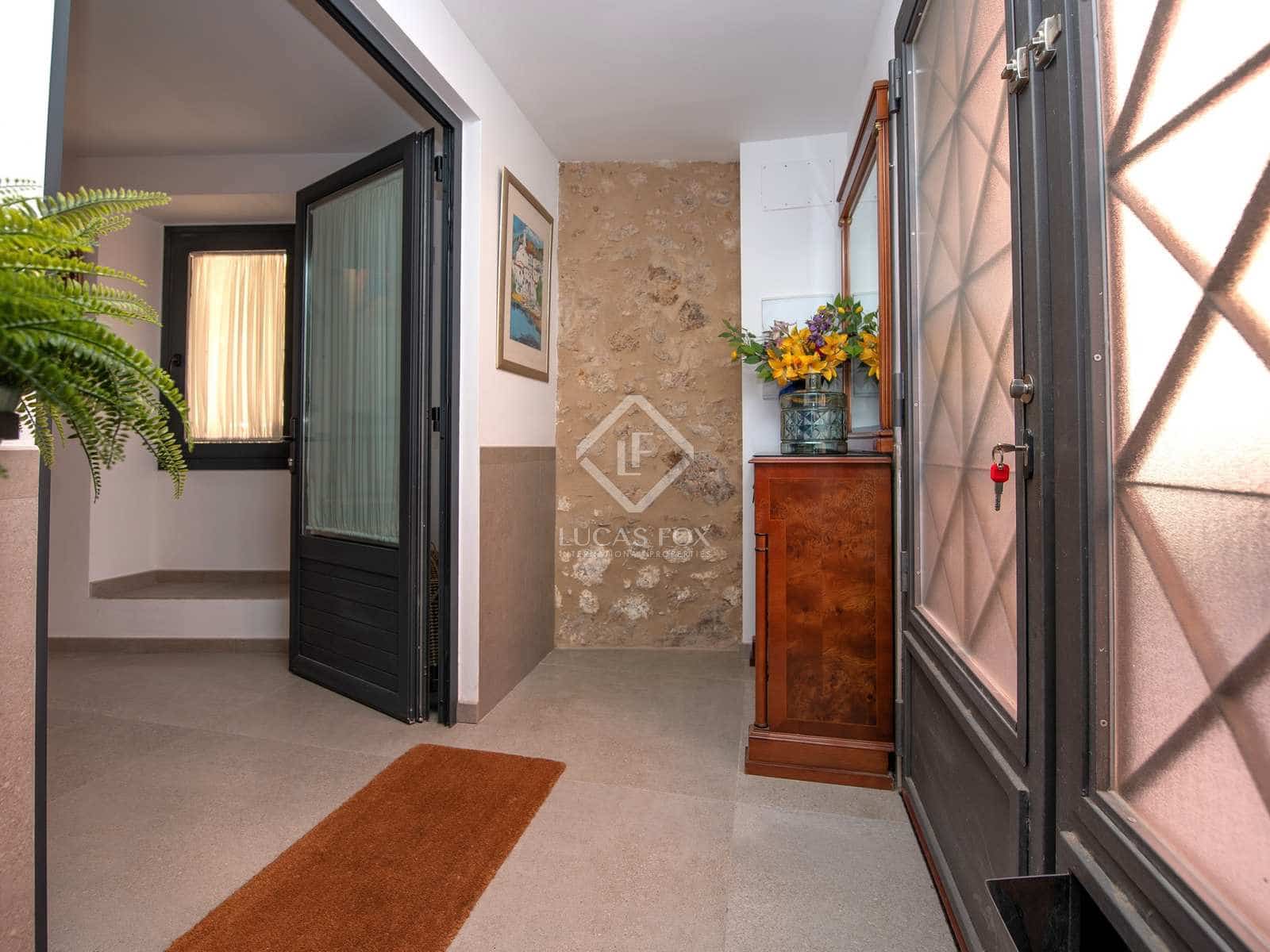 4 slaapkamer Villa te koop in Sant Feliu de Guixols met garage - € 840.000 (Ref: 8369806)