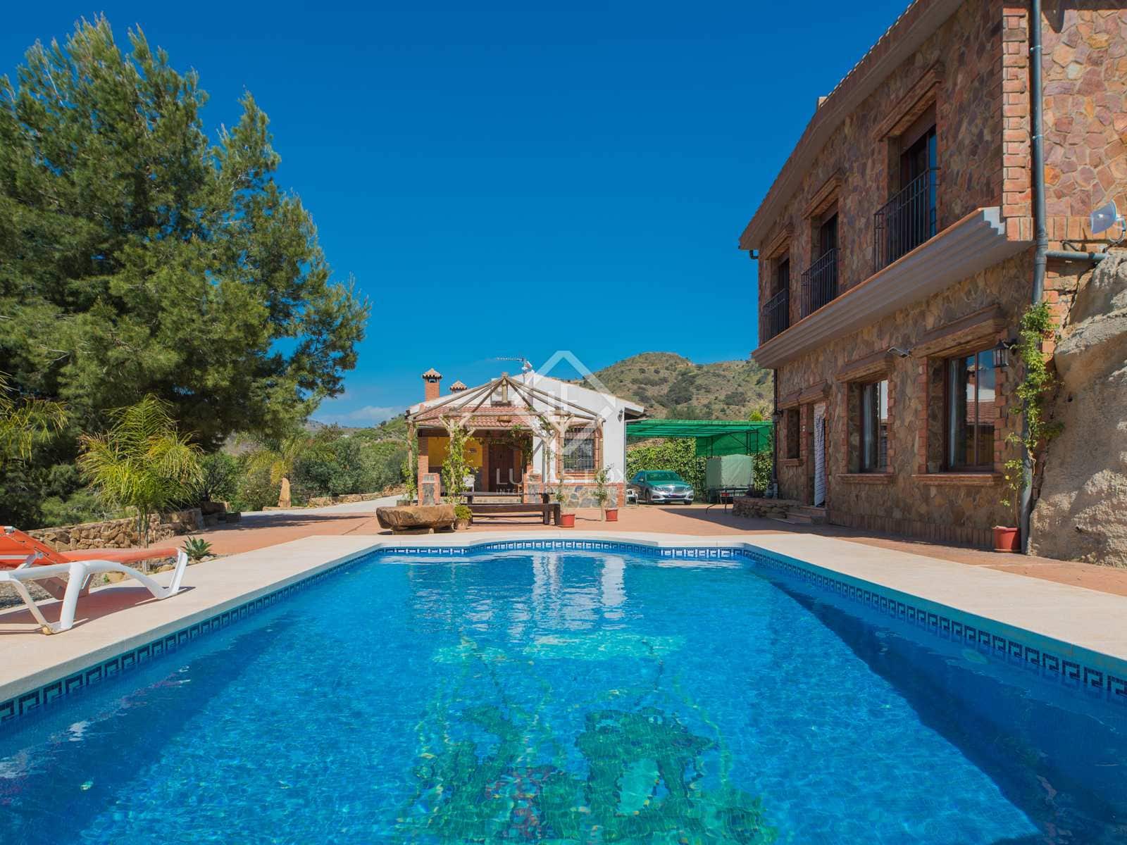 7 slaapkamer Finca/Landhuis te koop in Alora met zwembad garage - € 775.000 (Ref: 8370334)