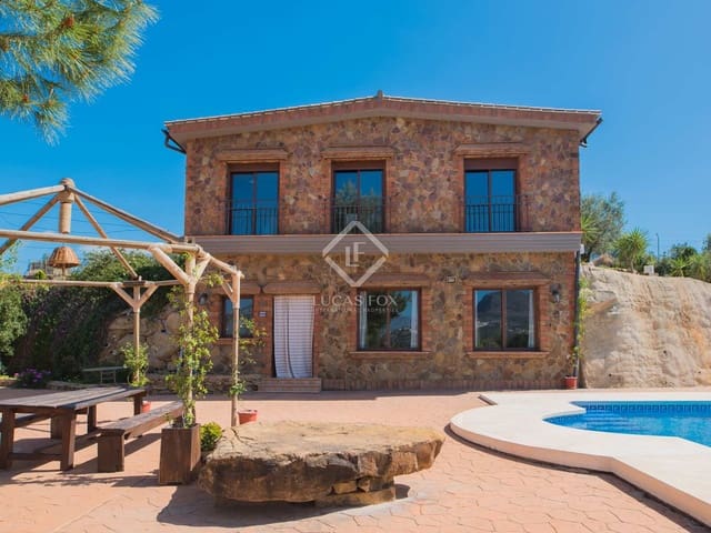 7 sypialnia Finka/Dom wiejski na sprzedaż w Alora z basenem garażem - 775 000 € (Ref: 8370334)