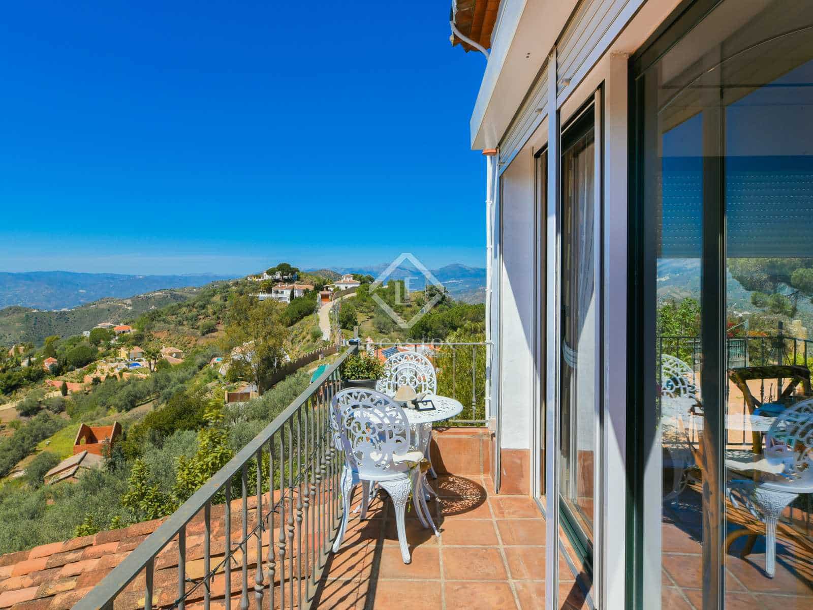 5 bedroom Finca/Country House for sale in Arenas - € 880,000 (Ref: 8371667)