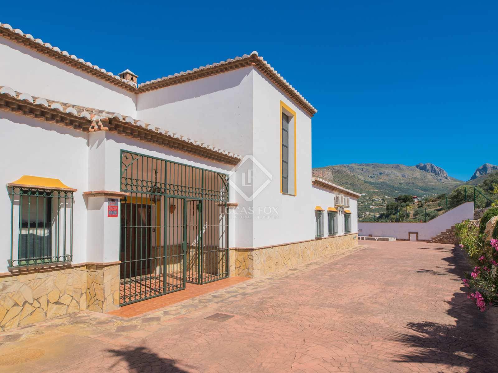 6 slaapkamer Finca/Landhuis te koop in Alcaucin - € 690.000 (Ref: 8371668)