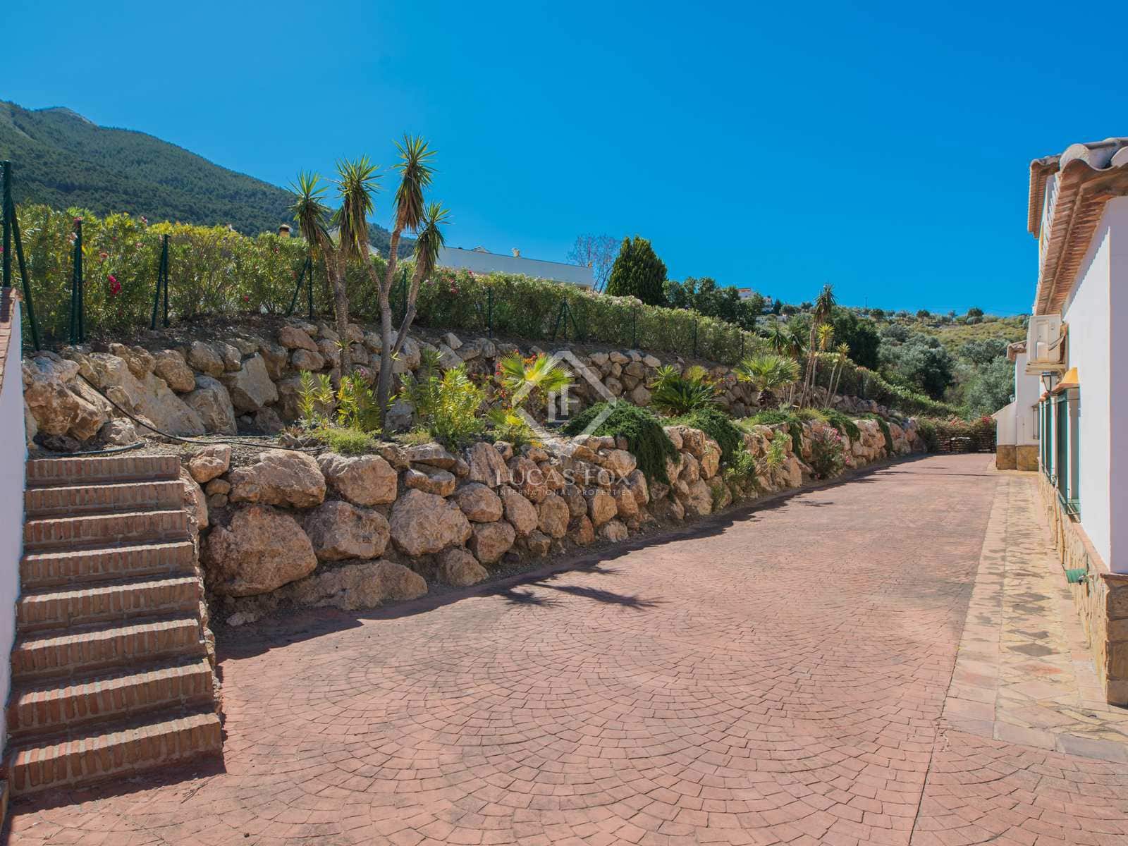 6 slaapkamer Finca/Landhuis te koop in Alcaucin - € 690.000 (Ref: 8371668)