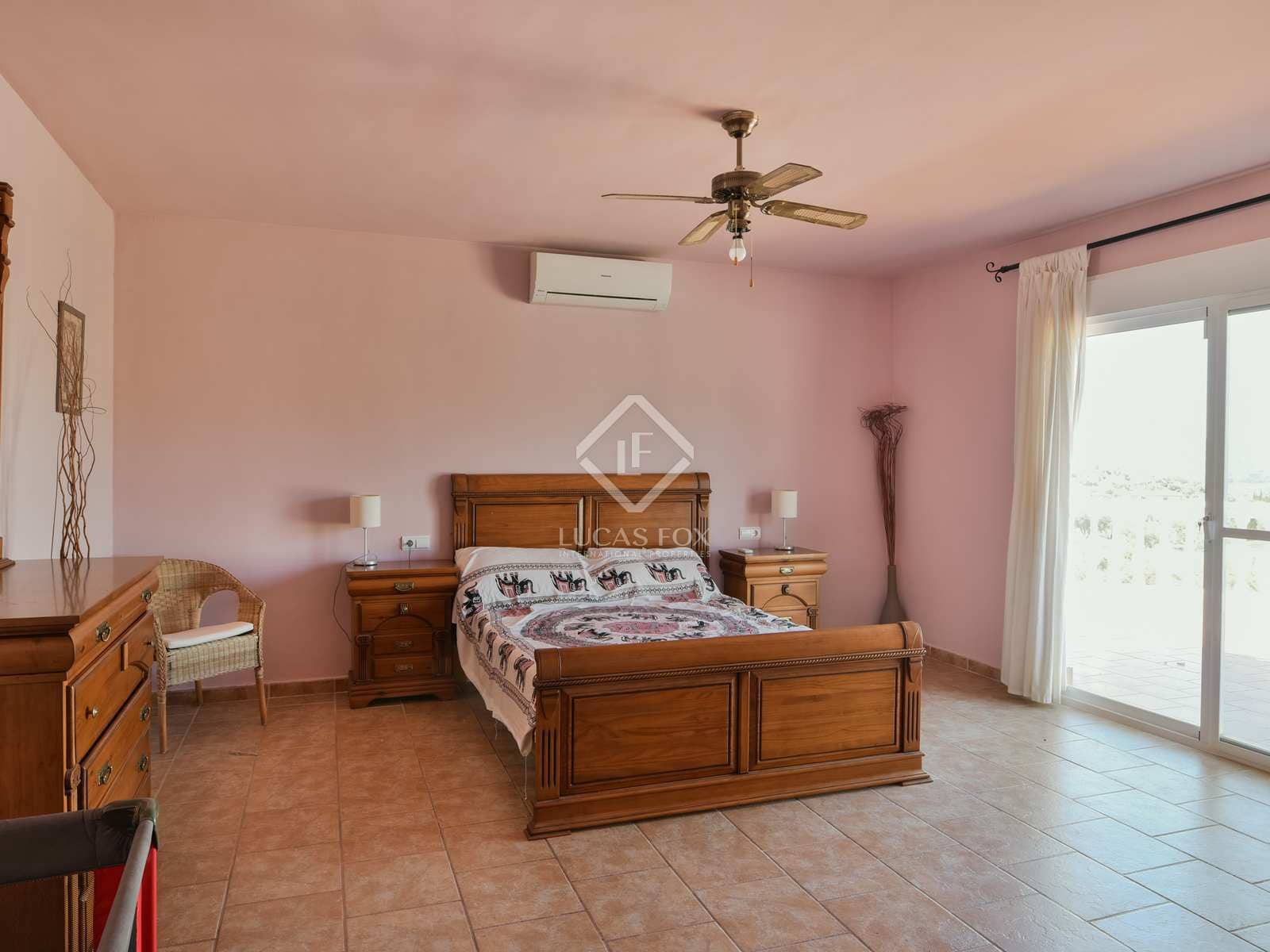 6 slaapkamer Finca/Landhuis te koop in Alcaucin - € 690.000 (Ref: 8371668)