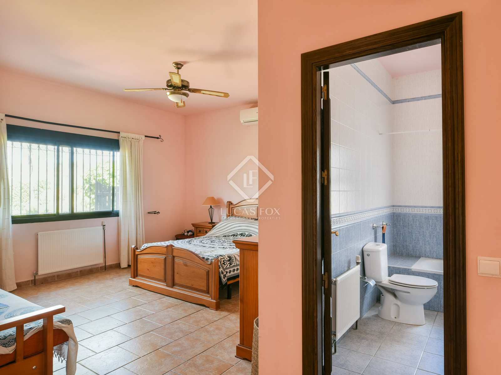 6 slaapkamer Finca/Landhuis te koop in Alcaucin - € 690.000 (Ref: 8371668)