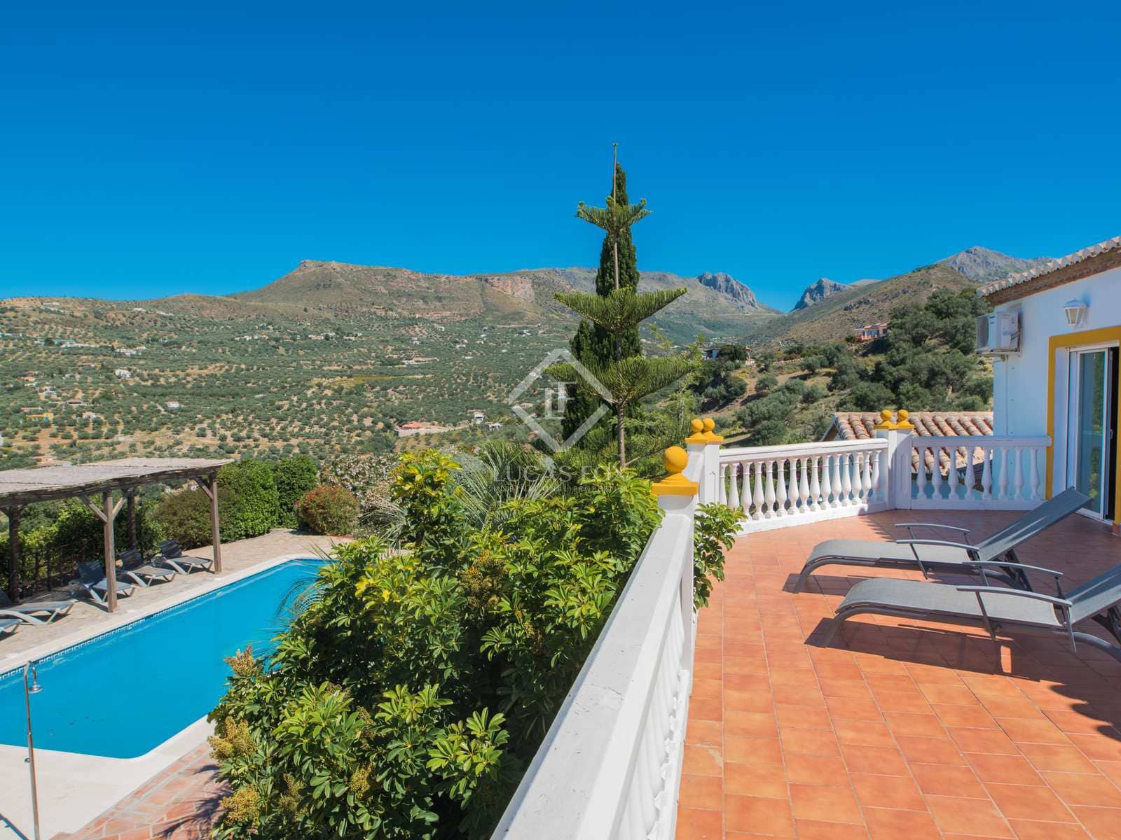 6 slaapkamer Finca/Landhuis te koop in Alcaucin - € 690.000 (Ref: 8371668)