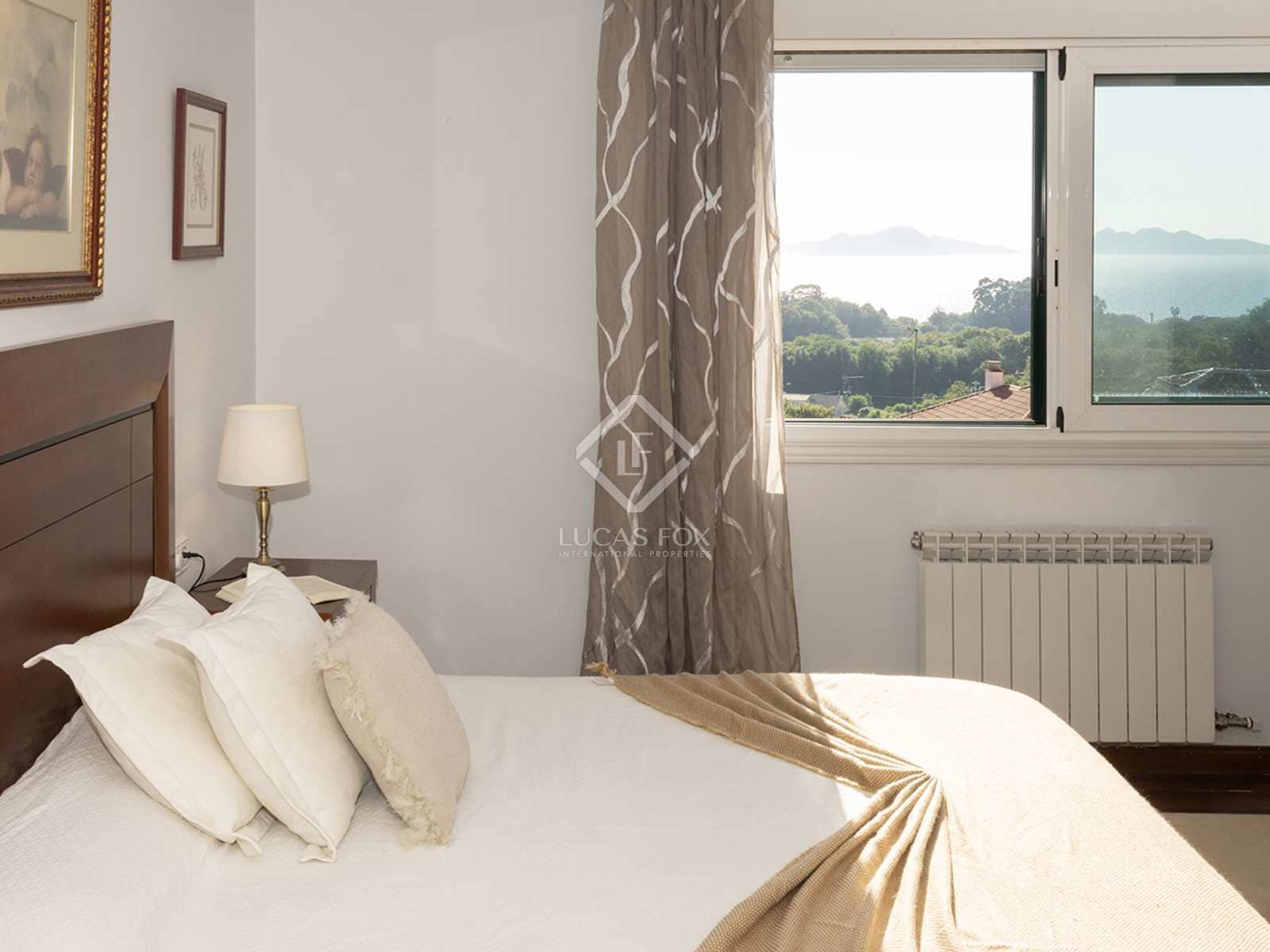 4 sypialnia Willa na sprzedaż w Vigo z basenem garażem - 820 000 € (Ref: 8371671)