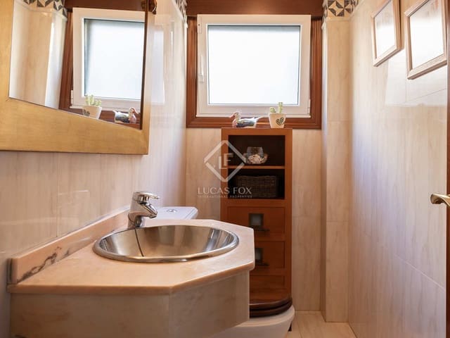 4 bedroom Villa for sale in Vigo with pool garage - € 820,000 (Ref: 8371671)