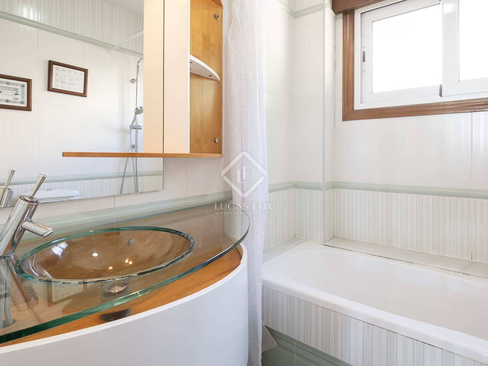 4 sypialnia Willa na sprzedaż w Vigo z basenem garażem - 820 000 € (Ref: 8371671)