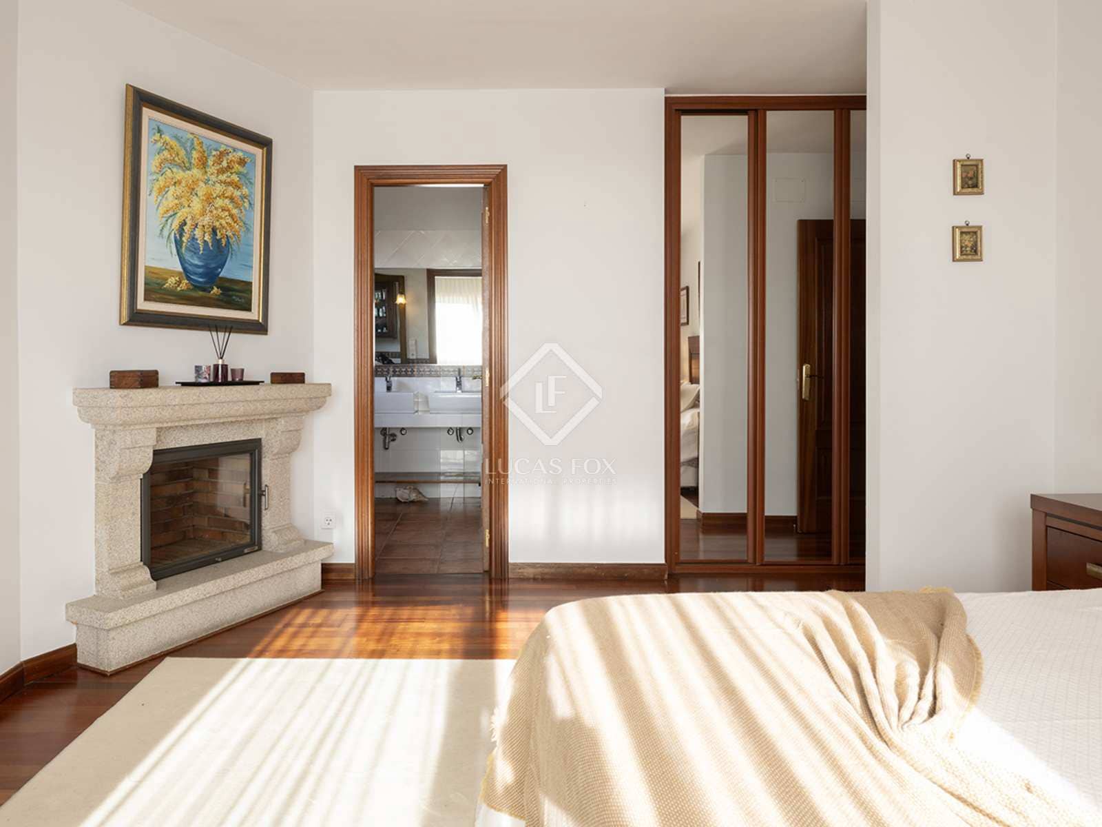 4 sypialnia Willa na sprzedaż w Vigo z basenem garażem - 820 000 € (Ref: 8371671)