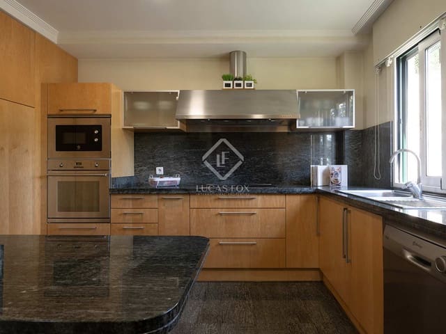 4 bedroom Villa for sale in Vigo with pool garage - € 820,000 (Ref: 8371671)