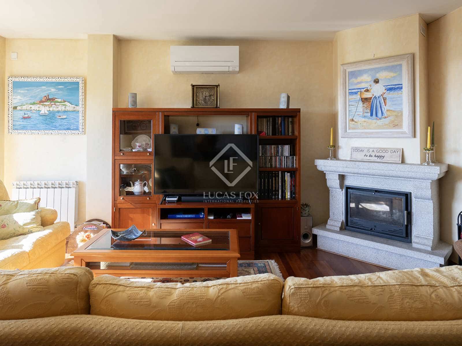 4 sypialnia Willa na sprzedaż w Vigo z basenem garażem - 820 000 € (Ref: 8371671)