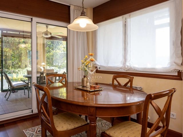 4 bedroom Villa for sale in Vigo with pool garage - € 820,000 (Ref: 8371671)