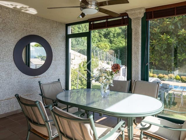 4 bedroom Villa for sale in Vigo with pool garage - € 820,000 (Ref: 8371671)