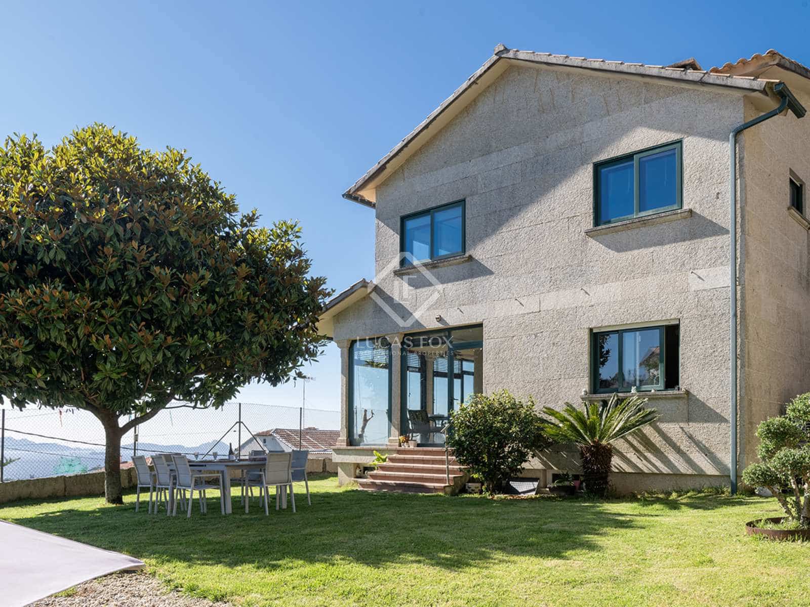 4 sypialnia Willa na sprzedaż w Vigo z basenem garażem - 820 000 € (Ref: 8371671)