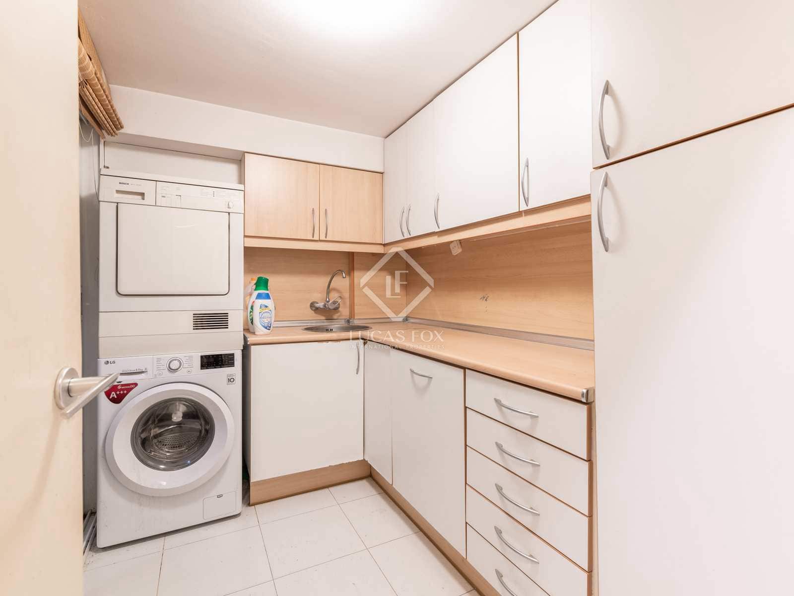 3 soverom Villa til salgs i Gava med svømmebasseng garasje - € 1 050 000 (Ref: 8371758)