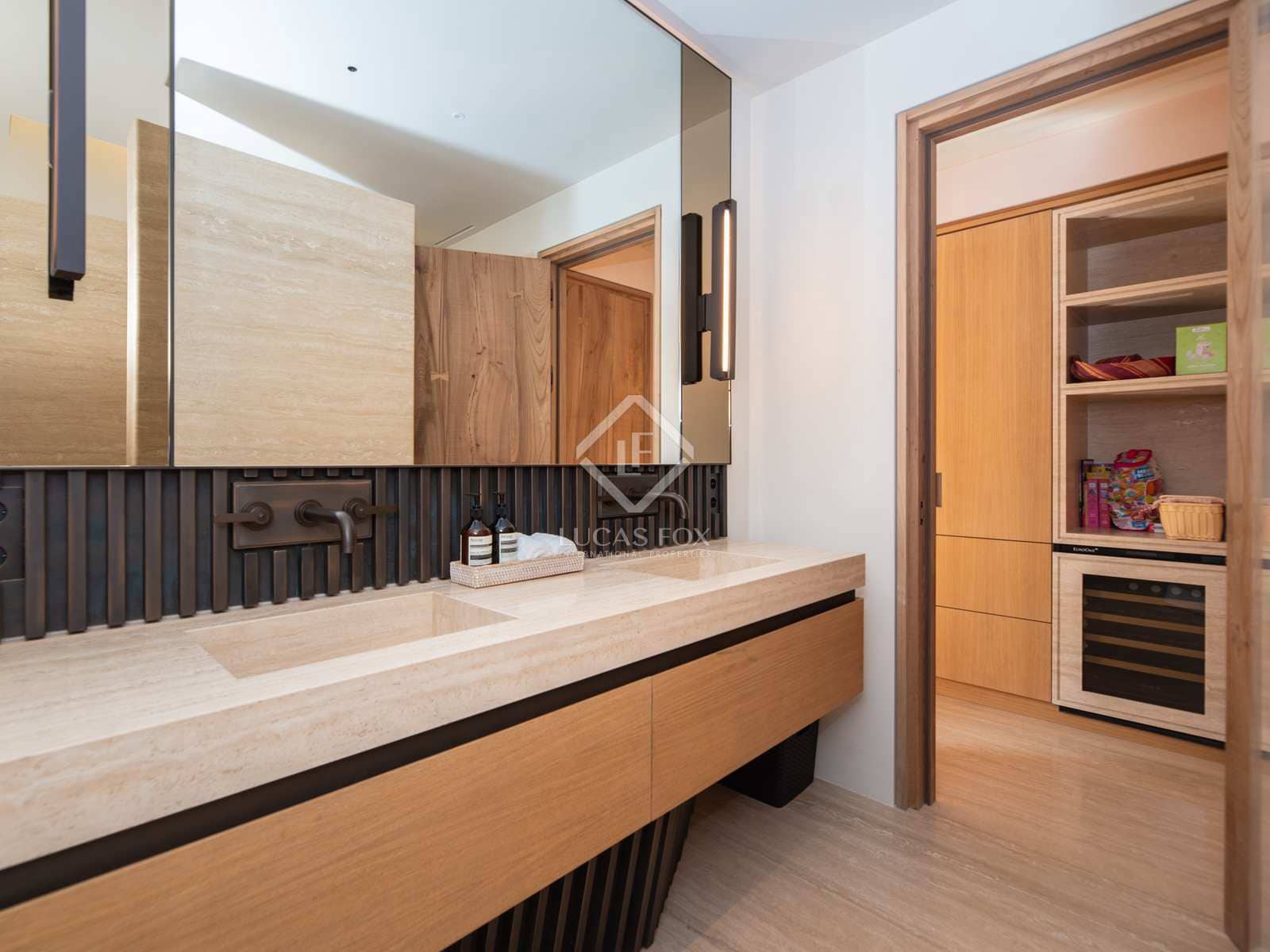 6 soveværelse Villa til salg i Sant Carles de Peralta med swimmingpool garage - € 19.750.000 (Ref: 8375125)