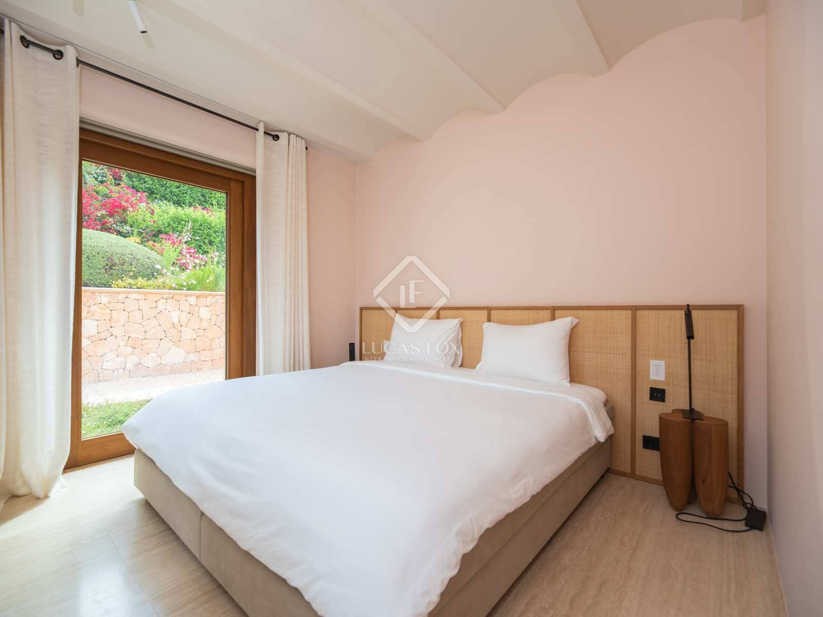 6 soveværelse Villa til salg i Sant Carles de Peralta med swimmingpool garage - € 19.750.000 (Ref: 8375125)