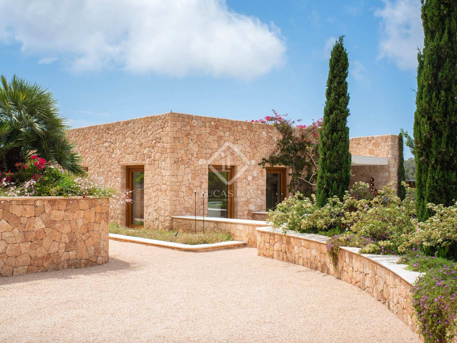 6 soveværelse Villa til salg i Sant Carles de Peralta med swimmingpool garage - € 19.750.000 (Ref: 8375125)