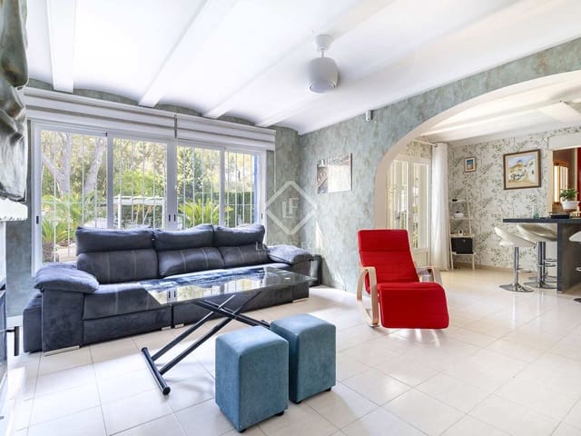 4 chambre Villa/Maison à vendre à Altea avec piscine garage - 599 000 € (Ref: 8376390)